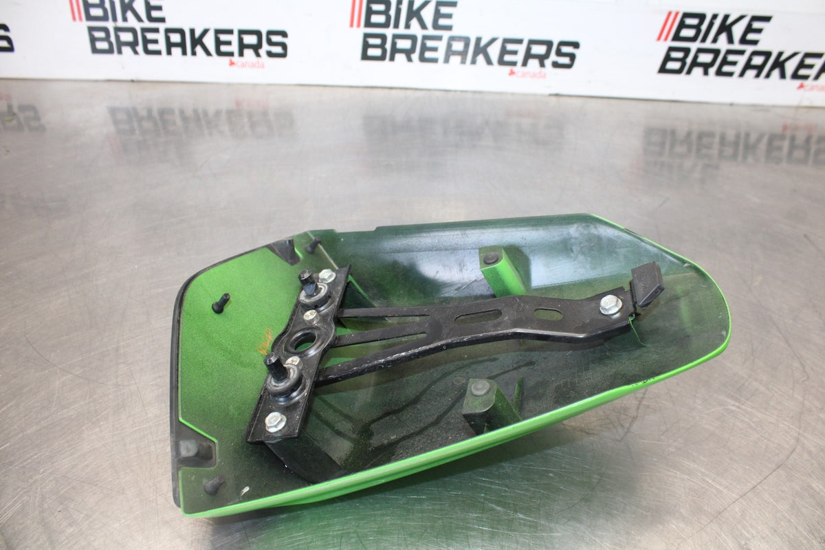 08 KAWASAKI NINJA ZX10R REAR BACK SEAT SOLO COWL FAIRING COVER BB902