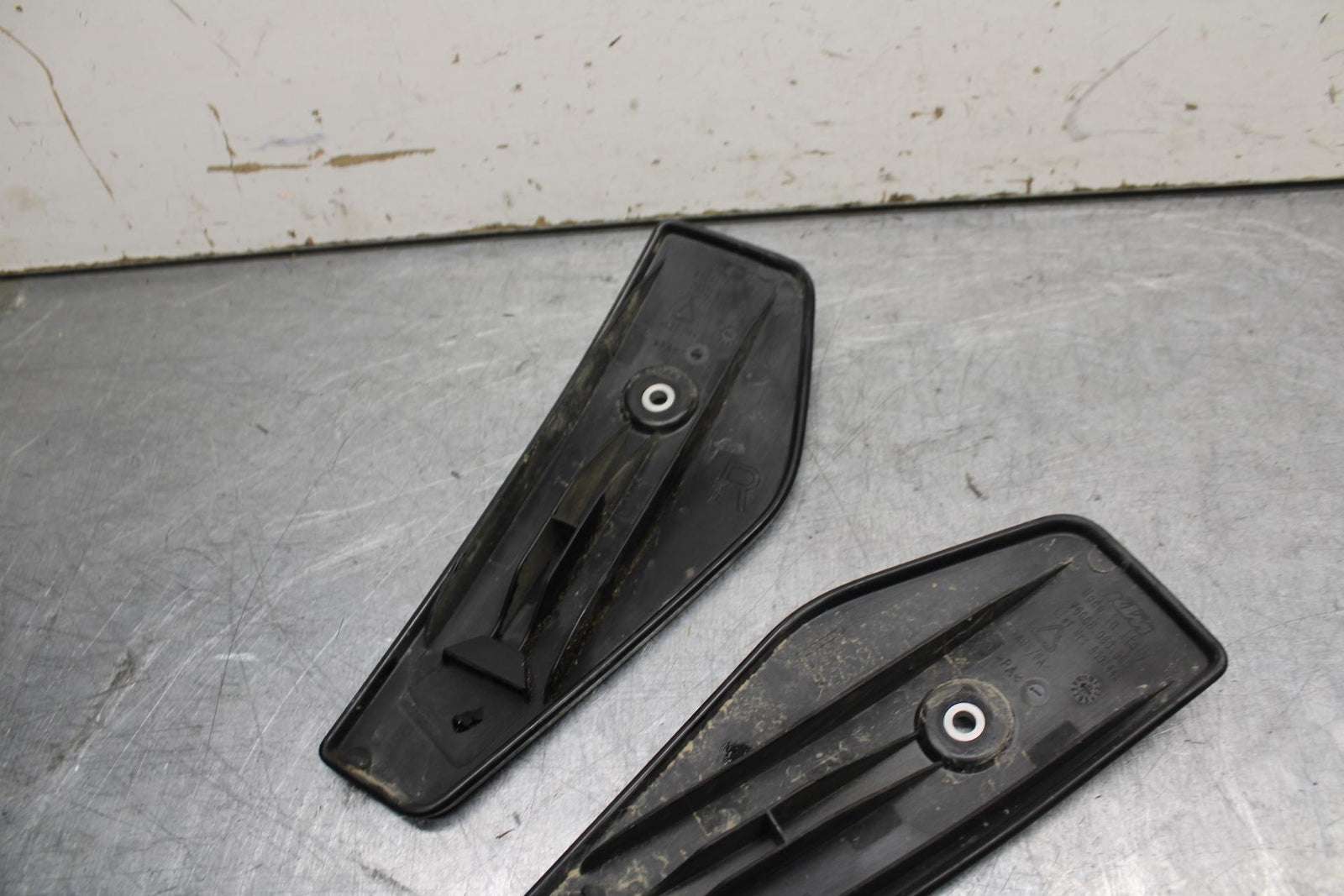 16-18 KTM 690 DUKE  RADIATOR COVERS BB631
