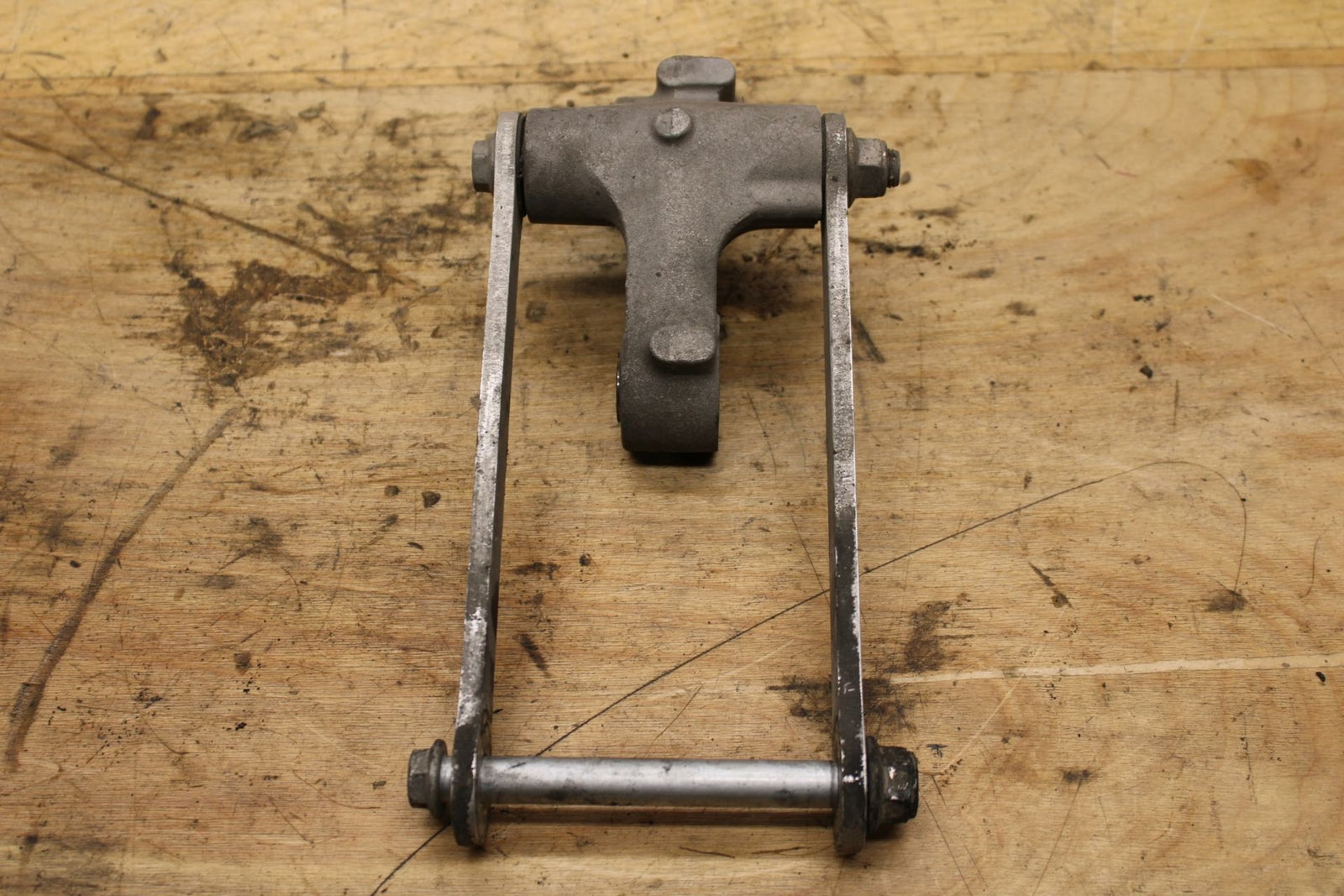 04-05 KAWASAKI NINJA ZX10R REAR DOGBONE SHOCK LINKAGE LINK BB322