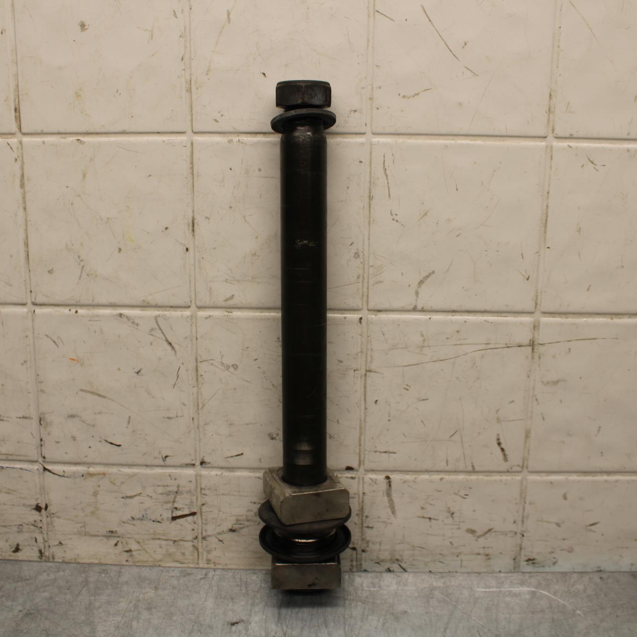 2005 Yamaha YZF R6 REAR AXLE BACK WHEEL RIM PIVOT BOLT AXEL 5SL-25381-00-00 BB62