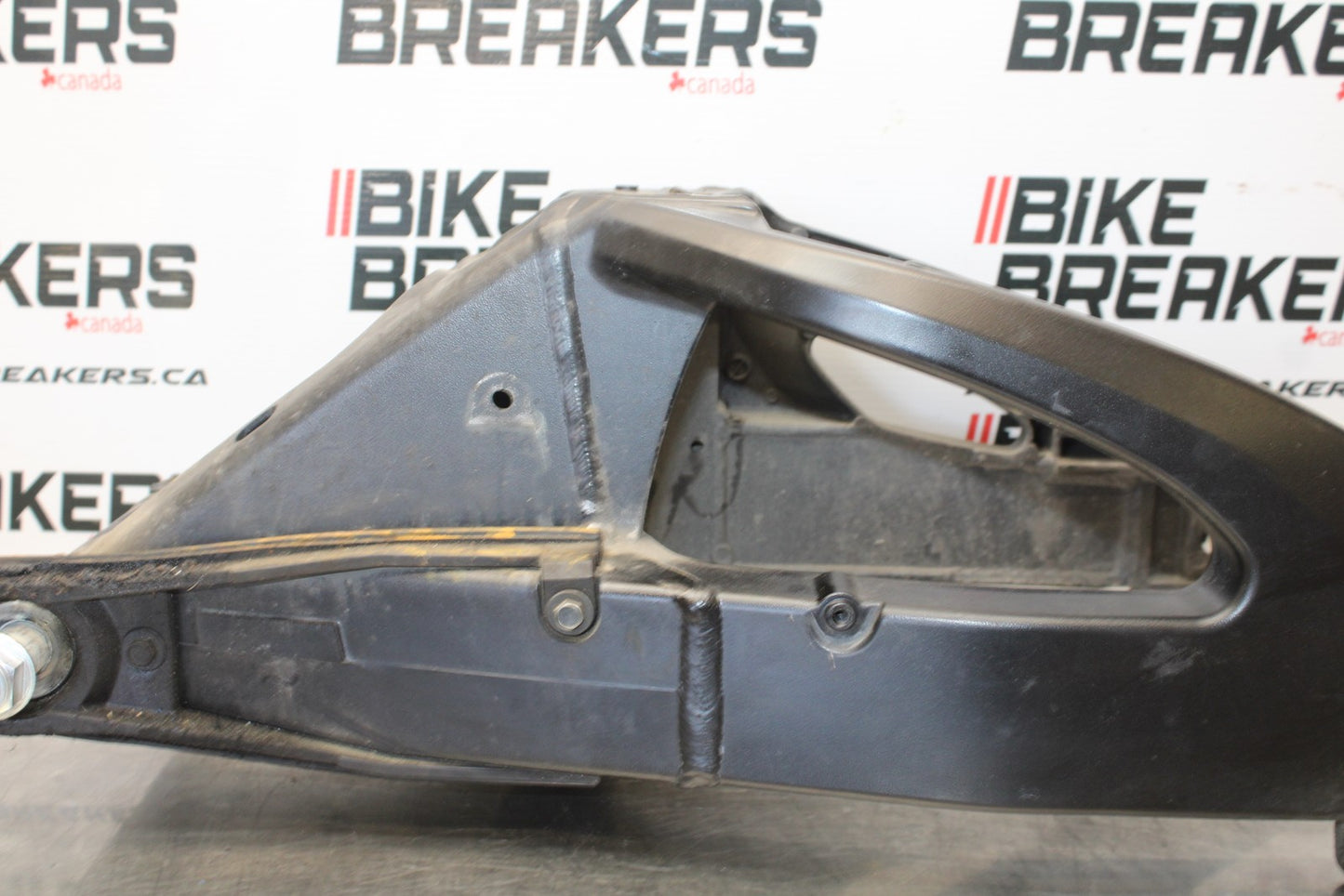 08-10 SUZUKI GSXR 600 REAR SWINGARM BACK SUSPENSION SWING ARM BB202