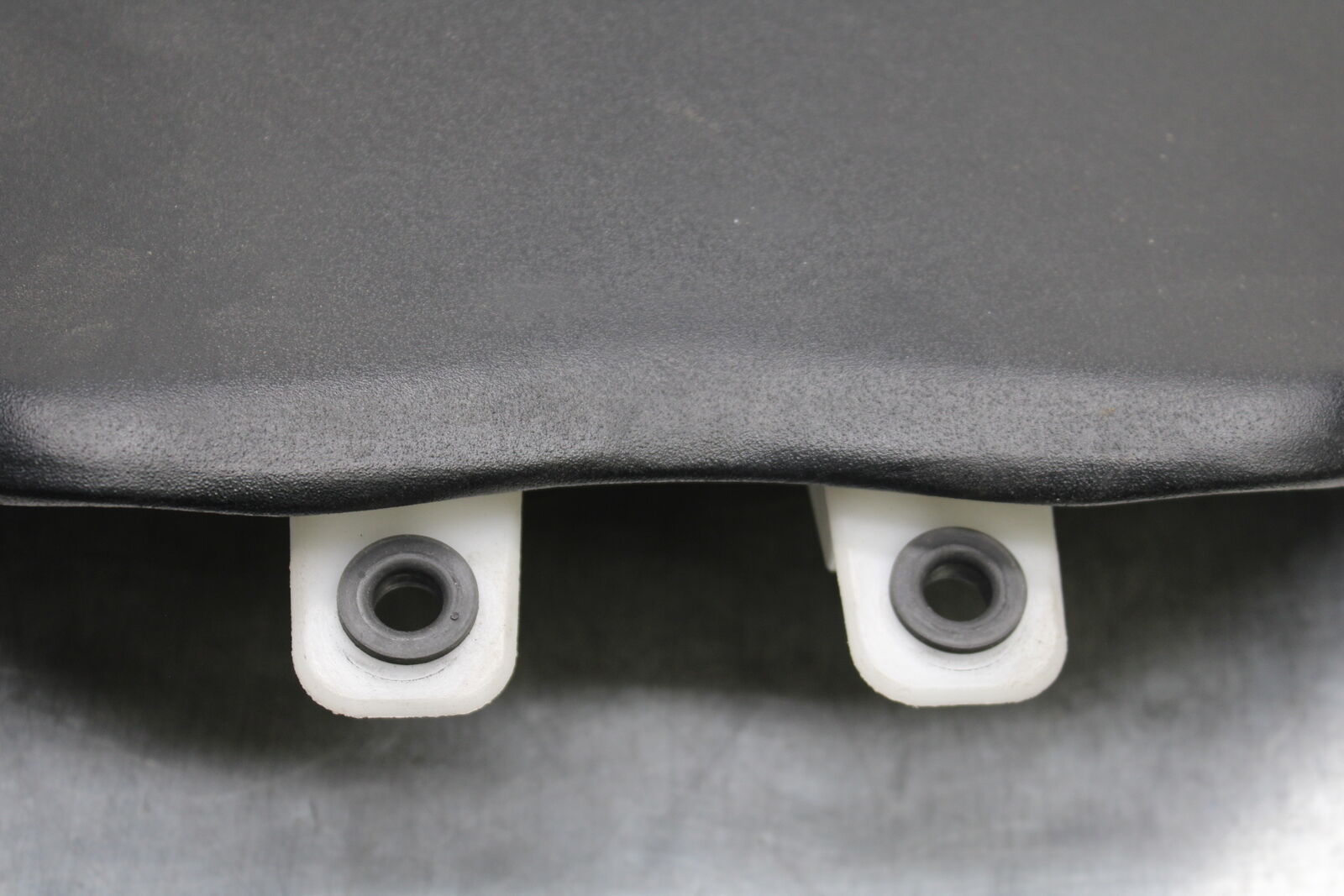 12-13 KAWASAKI Z1000 FRONT DRIVERS SEAT PAD SADDLE PILLION BB743