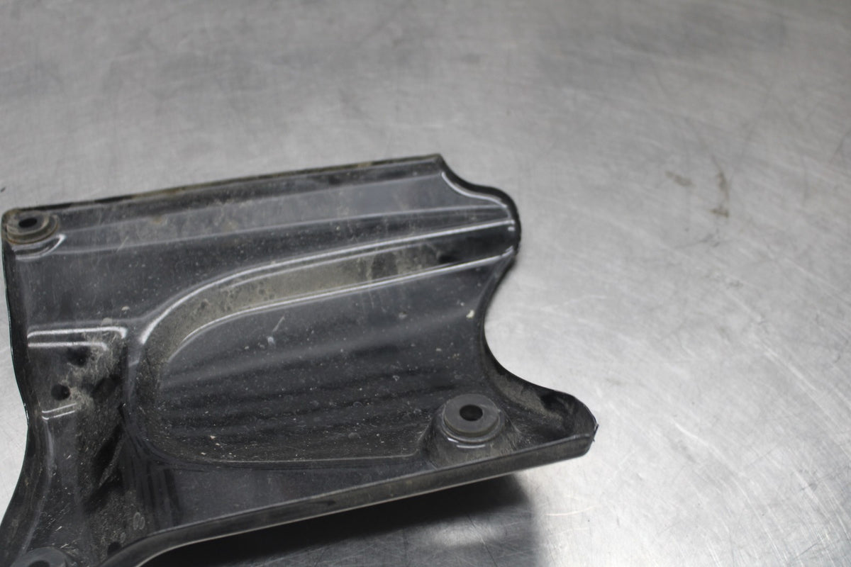 07 SUZUKI BOULEVARD M50 ENGINE SPROCKET SHAFT DRIVE COVER BB897