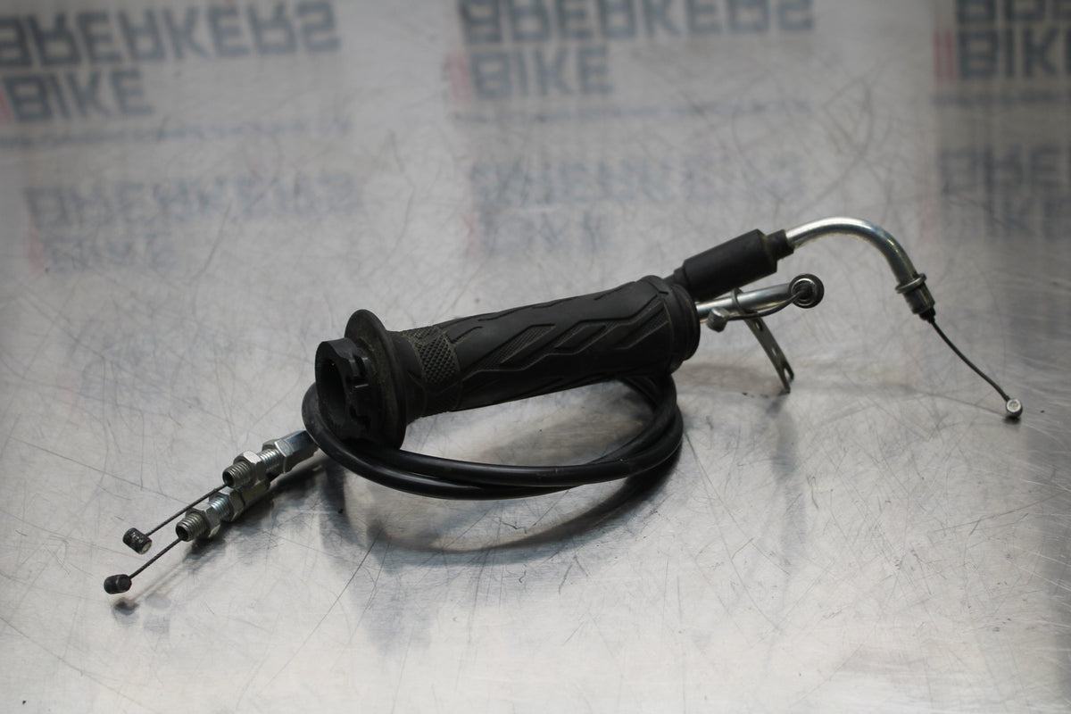 11 SUZUKI GSXR1000 THROTTLE CABLES LINES BB142
