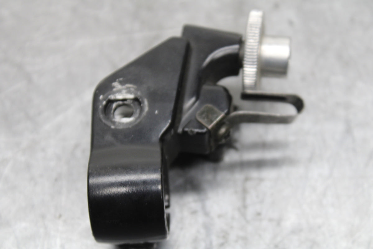 06 YAMAHA YZF R6 CLUTCH LEVER PERCH MOUNT BRACKET BB716