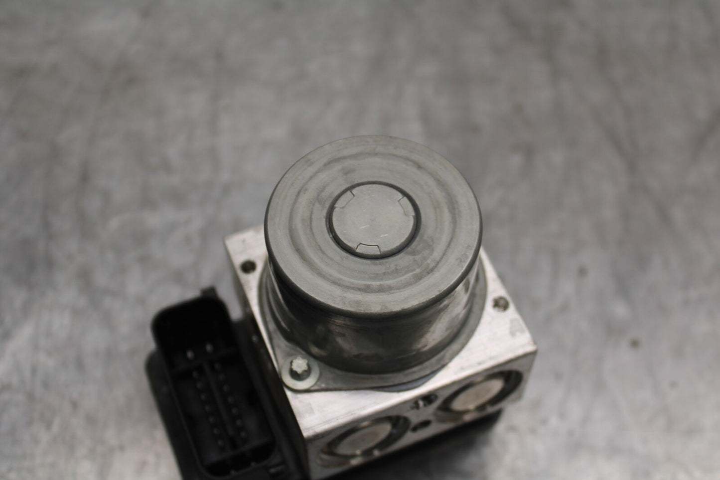 22-24 YAMAHA XSR900 ABS PUMP UNIT MODULE BB710