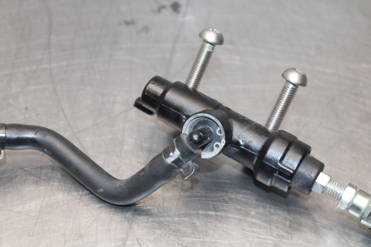 14 TRIUMPH STREET TRIPLE ABS REAR BACK BRAKE MASTER CYLINDER W RESERVOIR BB808