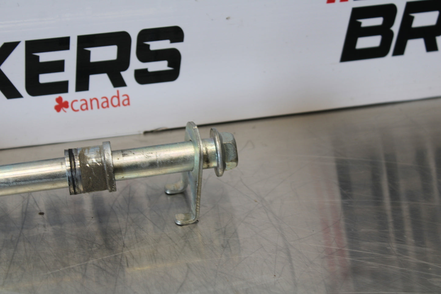 09-15 YAMAHA FZ6R REAR AXLE BACK WHEEL RIM PIVOT BOLT AXEL BB161