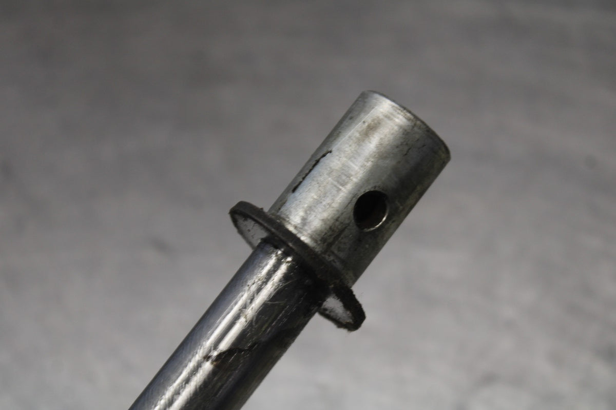 95 HONDA SHADOW 1100 REAR AXLE BACK WHEEL RIM PIVOT BOLT AXEL BB885