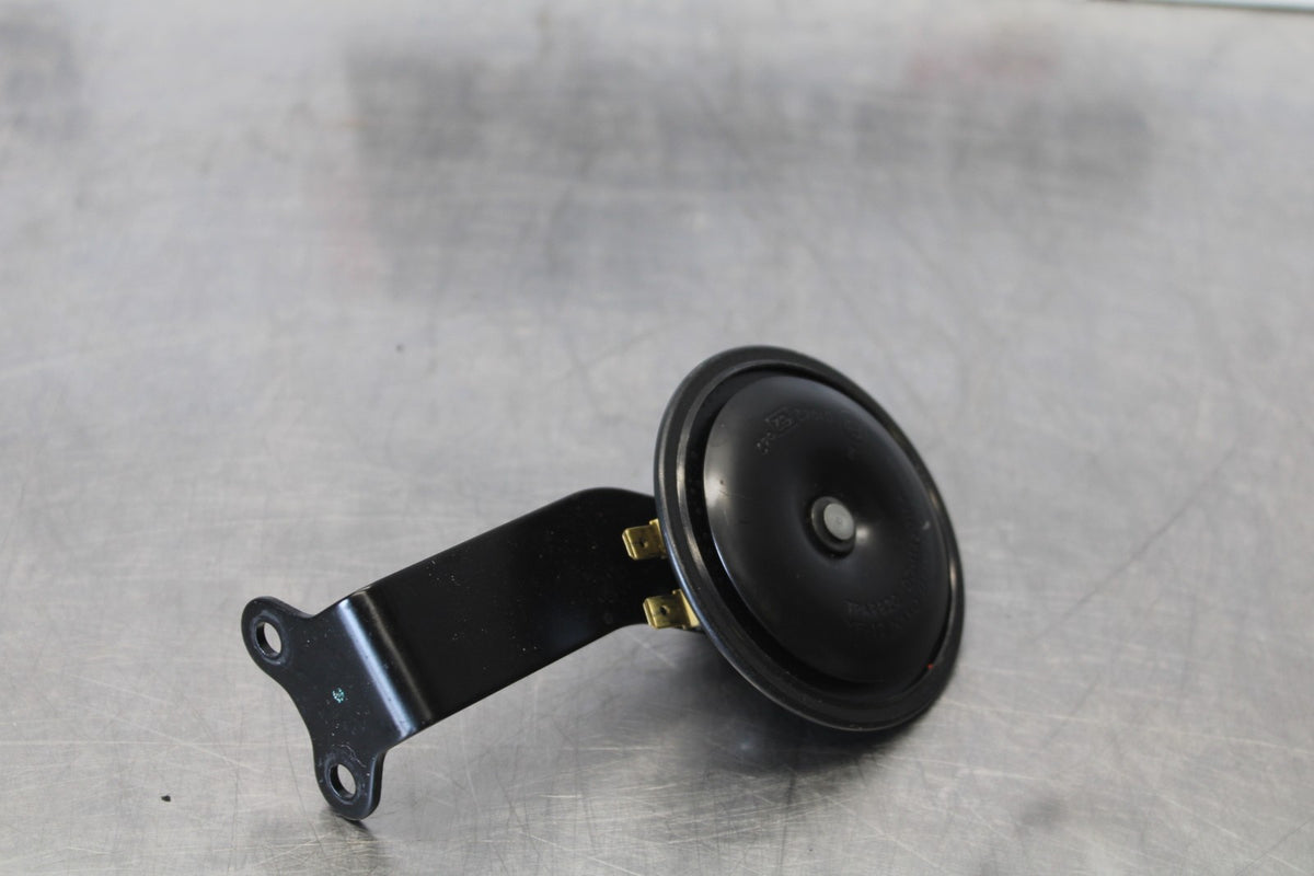 11-26 SUZUKI GSXR750 HORN SIGNAL BB882