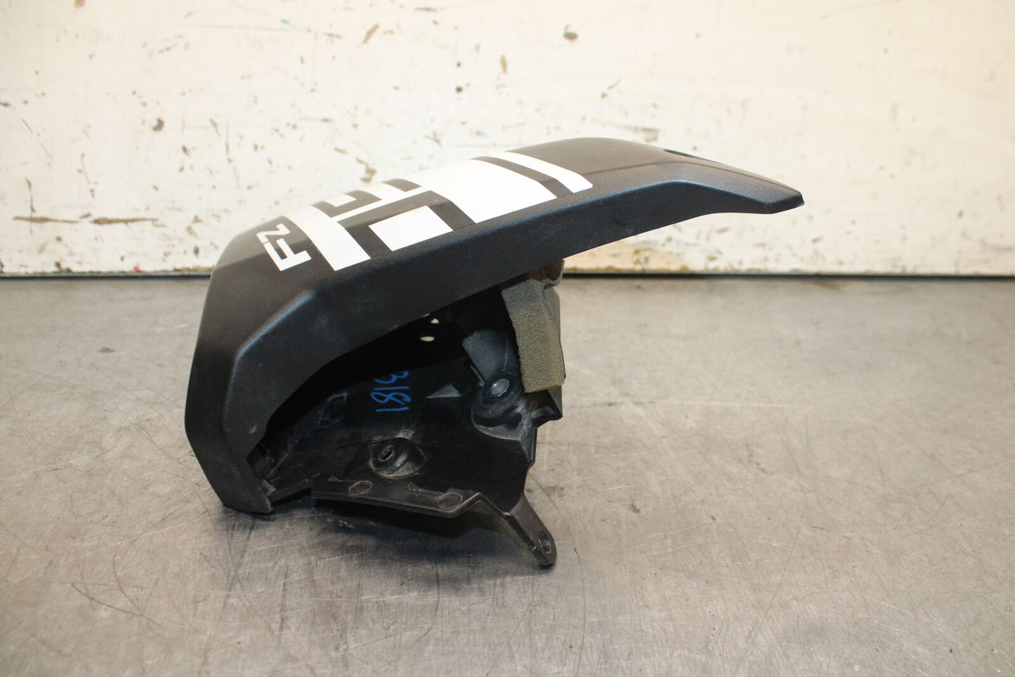 14-17 YAMAHA FZ09 RIGHT FRONT UPPER MID SIDE FAIRING COWL PLASTIC BB111
