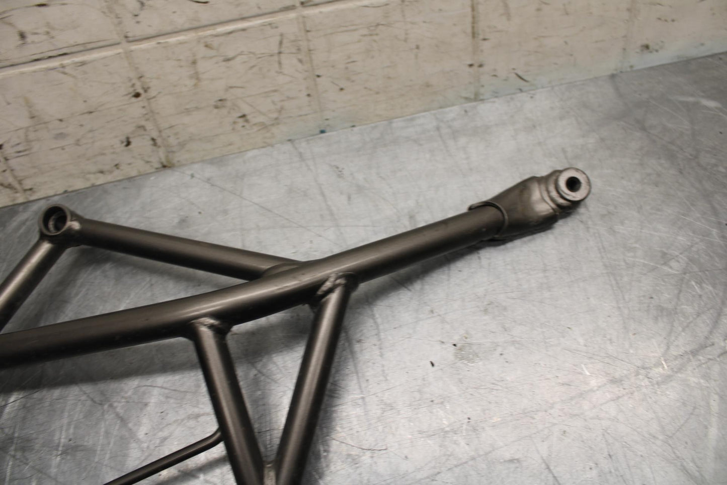 11-14 KAWASAKI VERSYS 650 LE 650C RIGHT REAR BACK PASSENGER PEG BB498