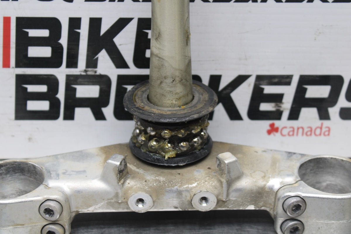 08-09 YAMAHA YZF R6S FRONT FORKS CLAMP LOWER TRIPLE TREE STEM BB796