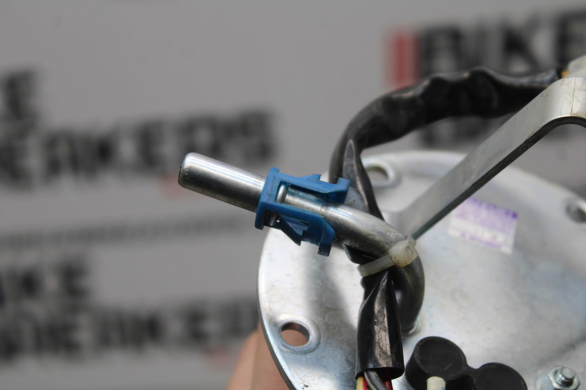 08-10 SUZUKI GSXR 600 FUEL PUMP GAS PETROL SENDER UNIT BB765