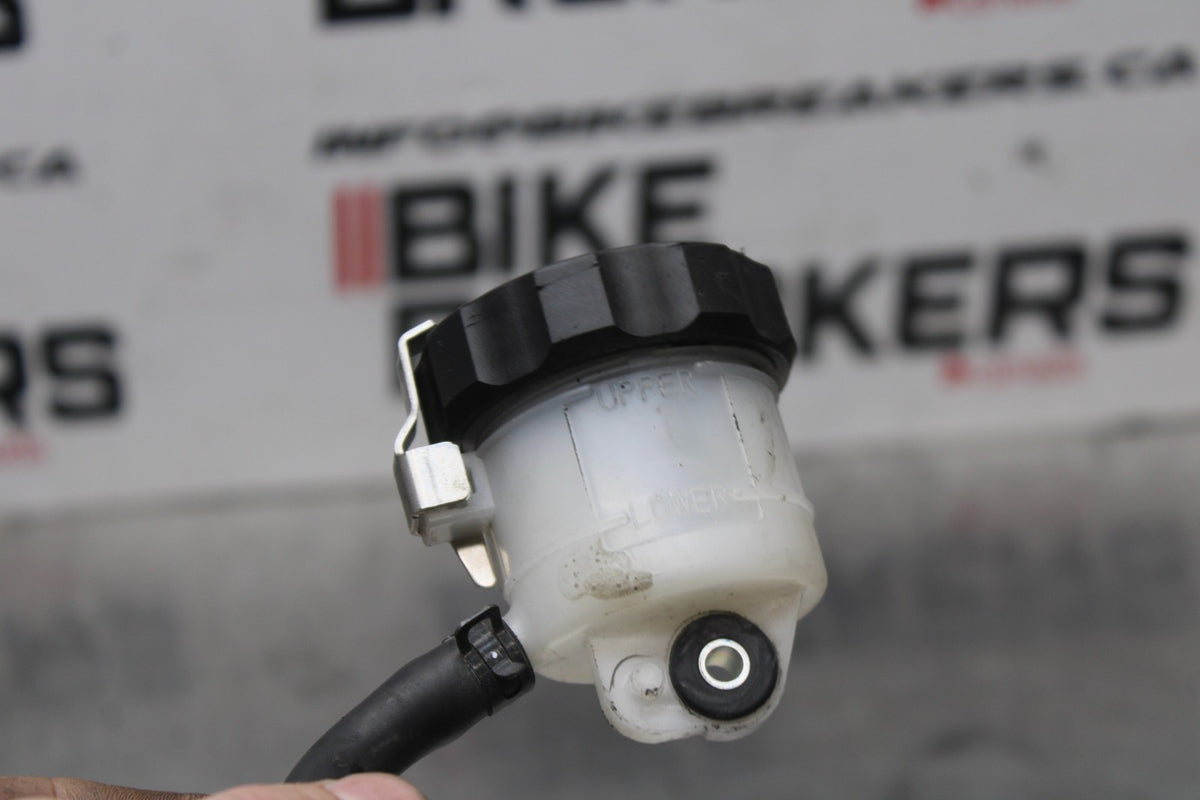 18 YAMAHA YZF R1  FRONT BRAKE MASTER CYLINDER BB838