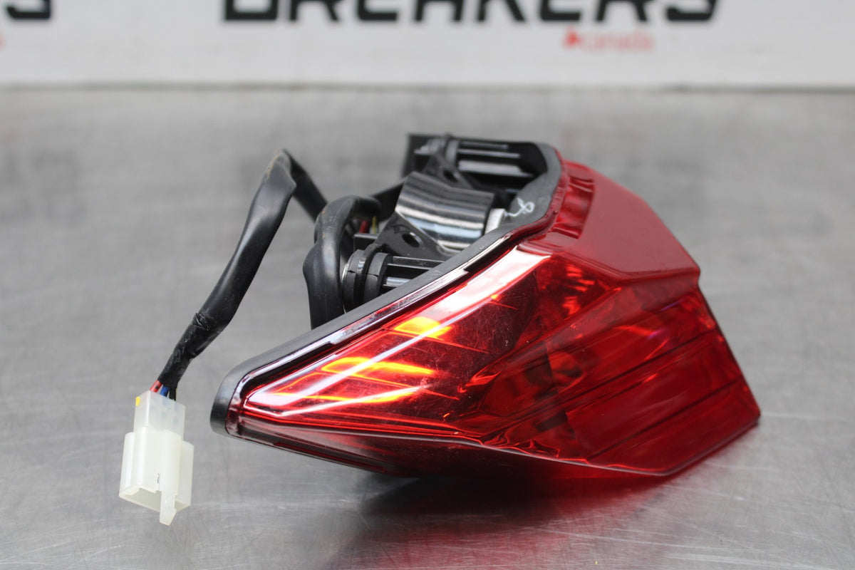 13-17 KAWASAKI NINJA 300 REAR TAIL TAILLIGHT BACK BRAKE LIGHT BB189
