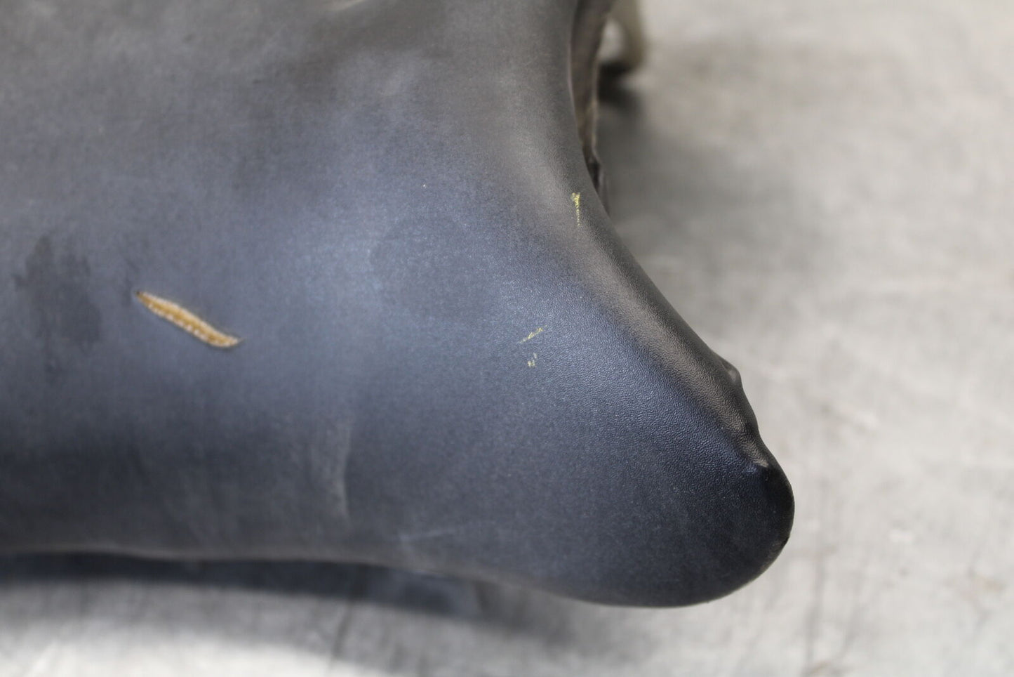 06-07 SUZUKI GSXR 600 FRONT DRIVERS SEAT PAD SADDLE PILLION  BB694