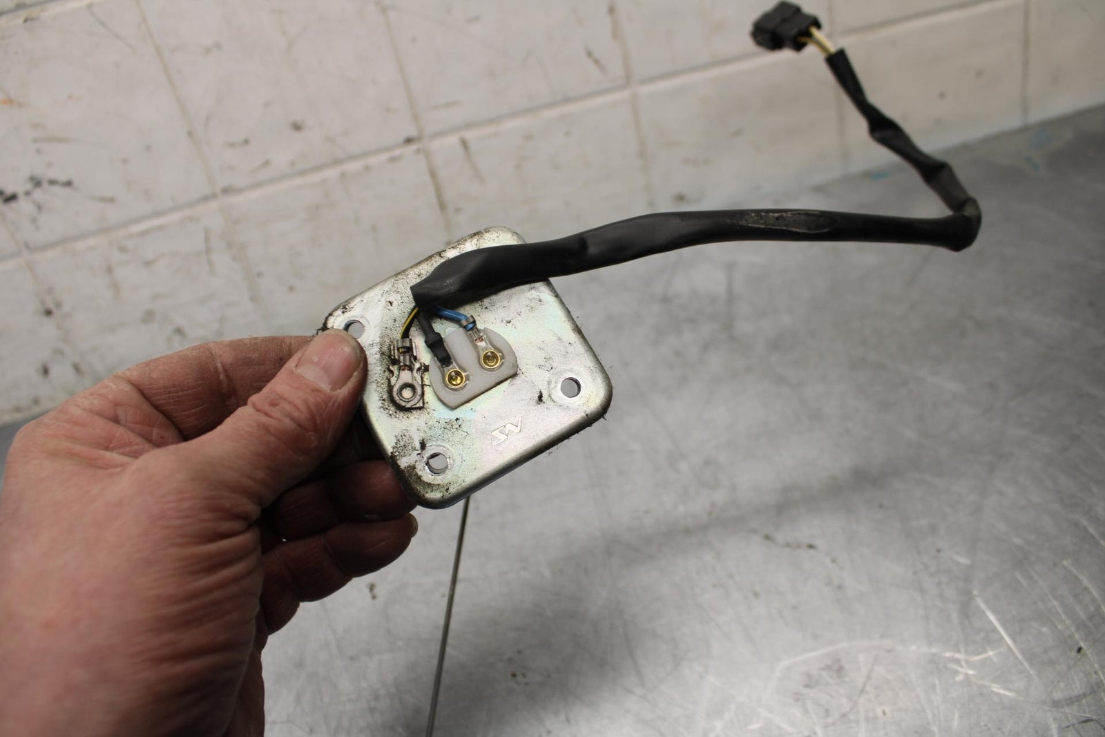 11-14 KAWASAKI VERSYS 650 LE 650C FUEL LEVEL SENDER BB498