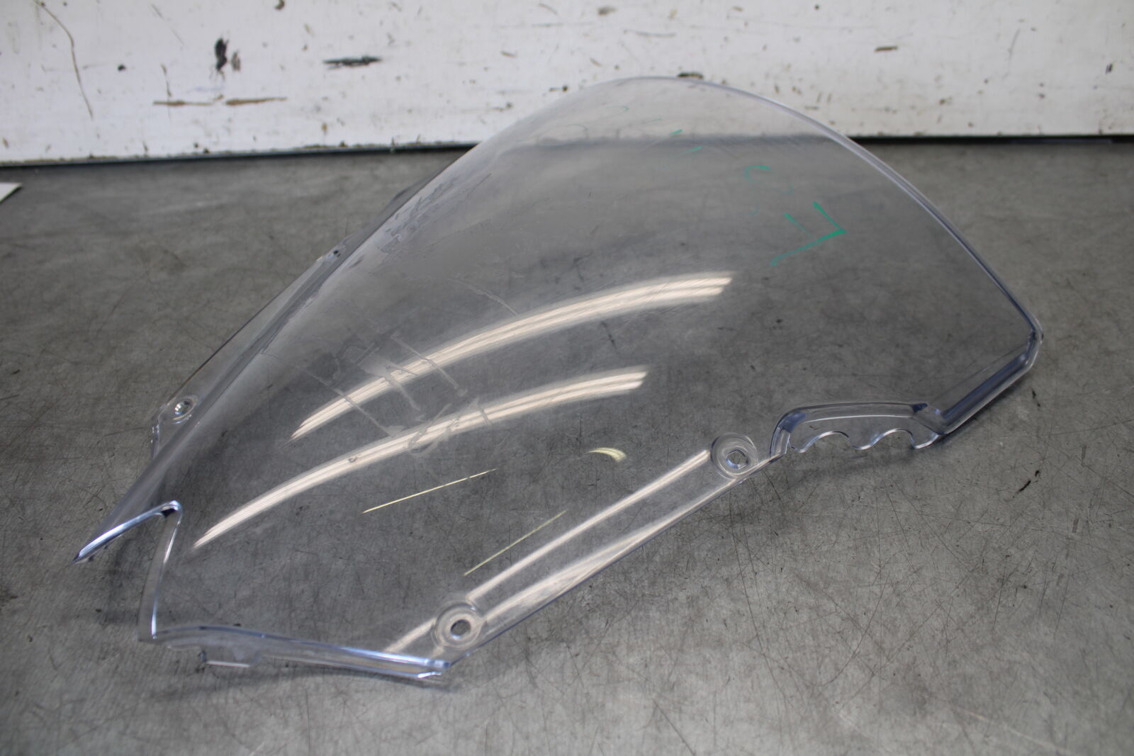 08-16 YAMAHA YZF R6 FRONT WINDSHIELD WINDSCREEN  13S-28381-10-00 BB665