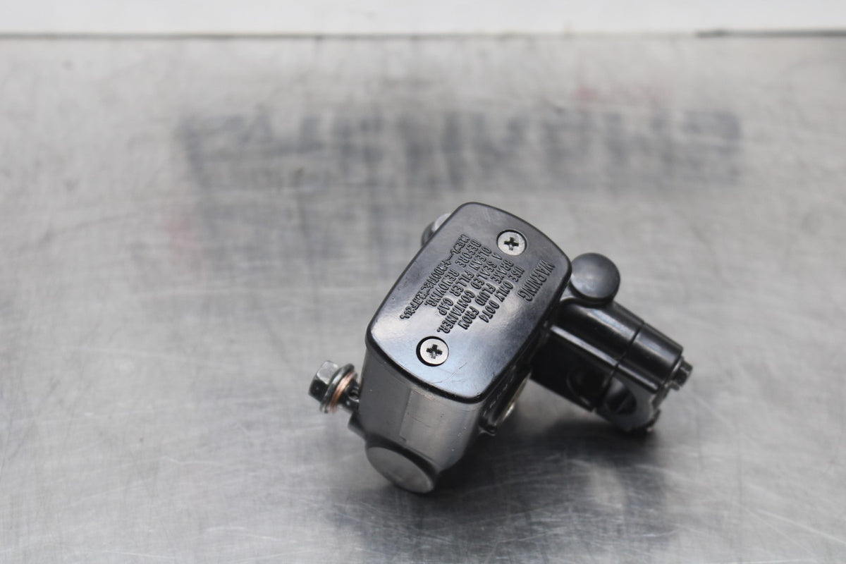 17-18 YAMAHA YZF R3 FRONT BRAKE MASTER CYLINDER BB788
