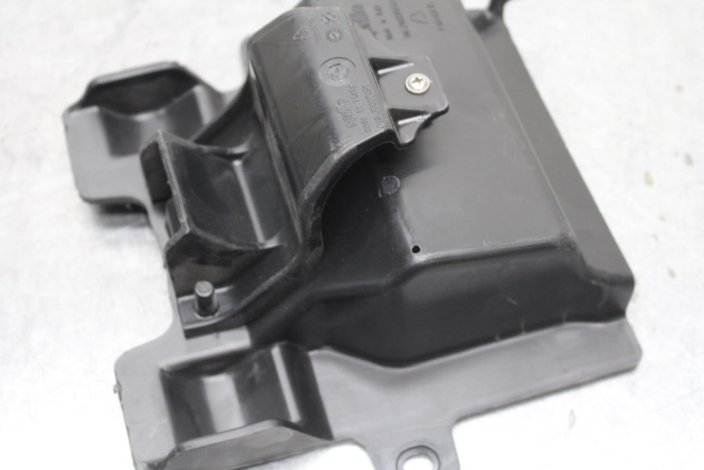 20-23 APRILIA RS660 RBATTERY TRAY PLASTIC BB643