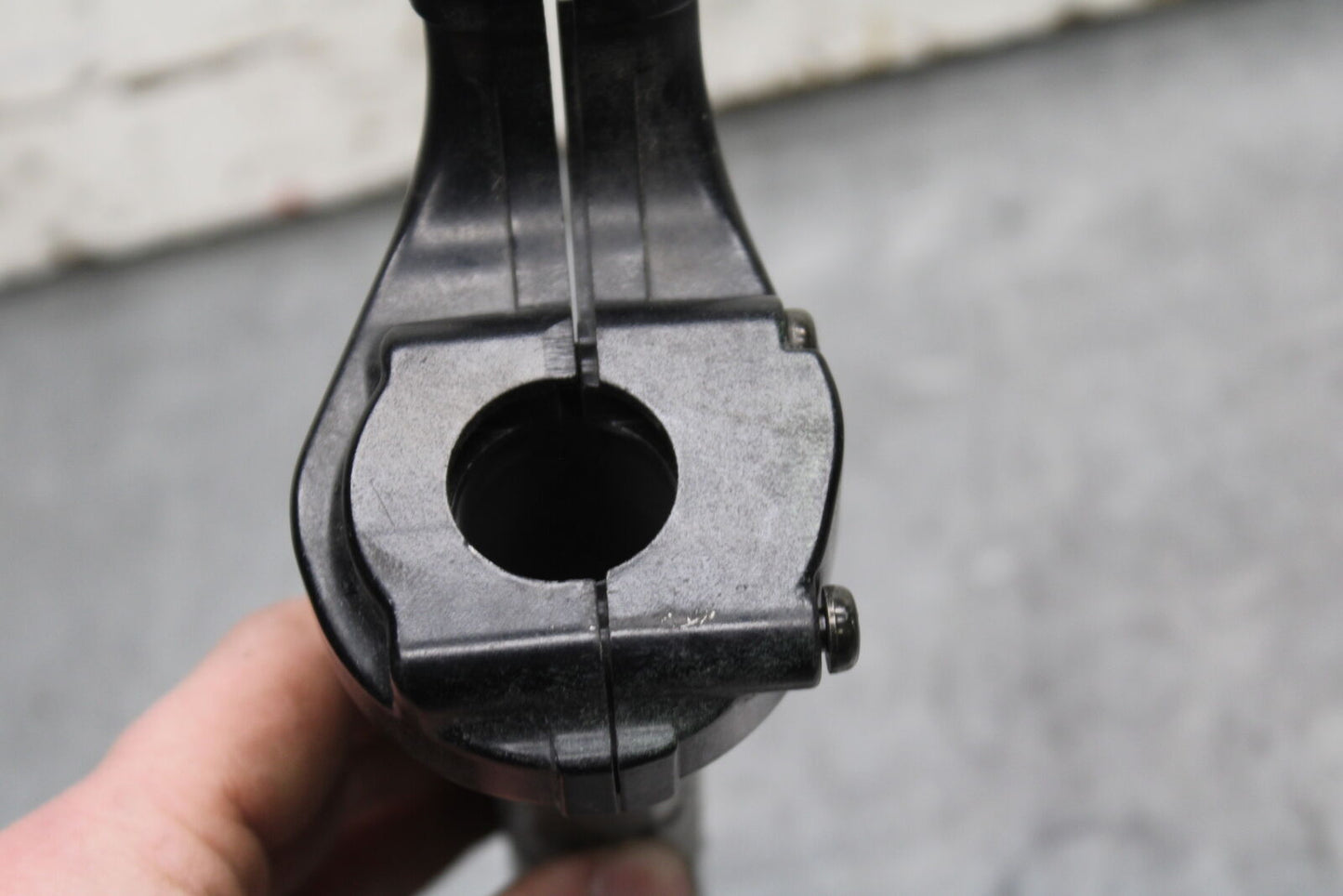 06-07 KAWASAKI NINJA ZX10R THROTTLE CABLE LINE HOUSING GUIDE BB115