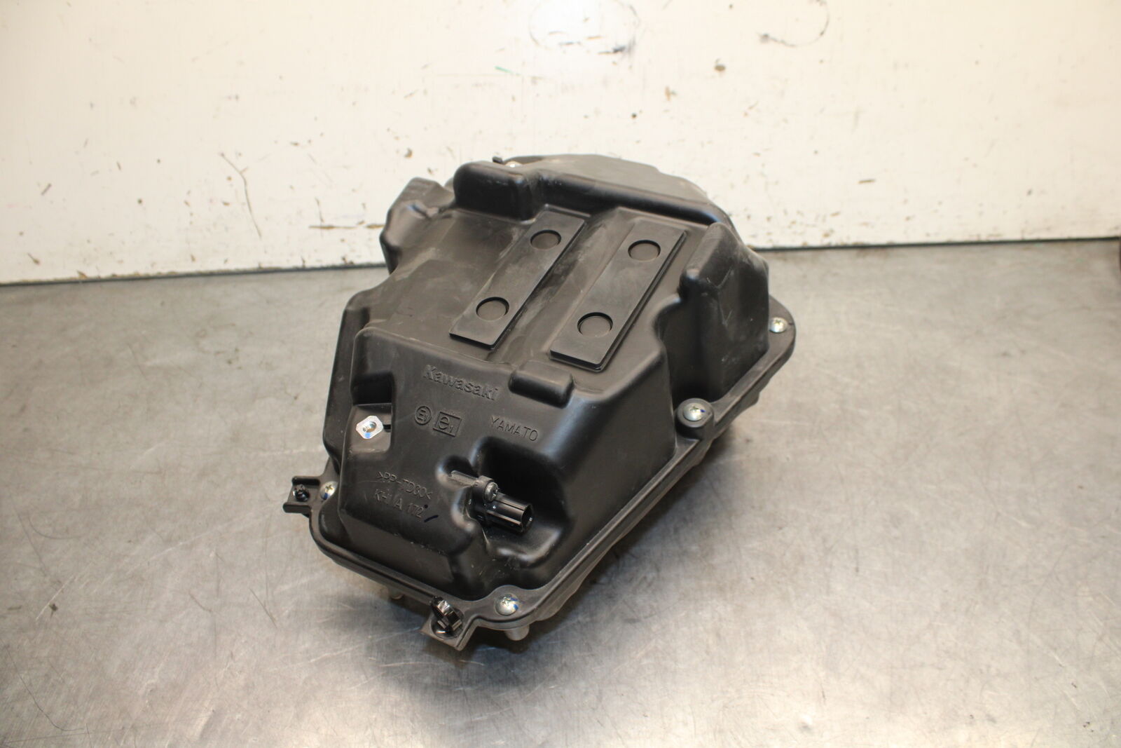 18-24 KAWASAKI NINJA 650 AIRBOX AIR INTAKE FILTER BOX BB725