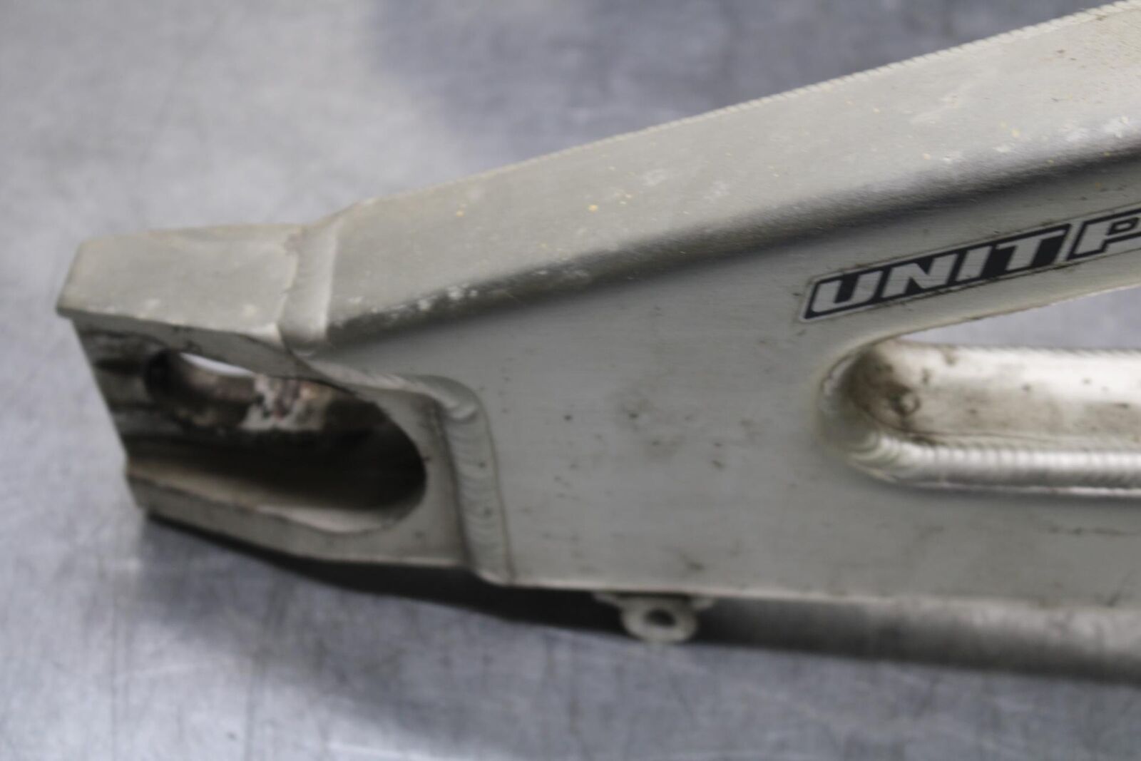 03-04 HONDA CBR600RR REAR SWINGARM BACK SUSPENSION SWING ARM  BB637