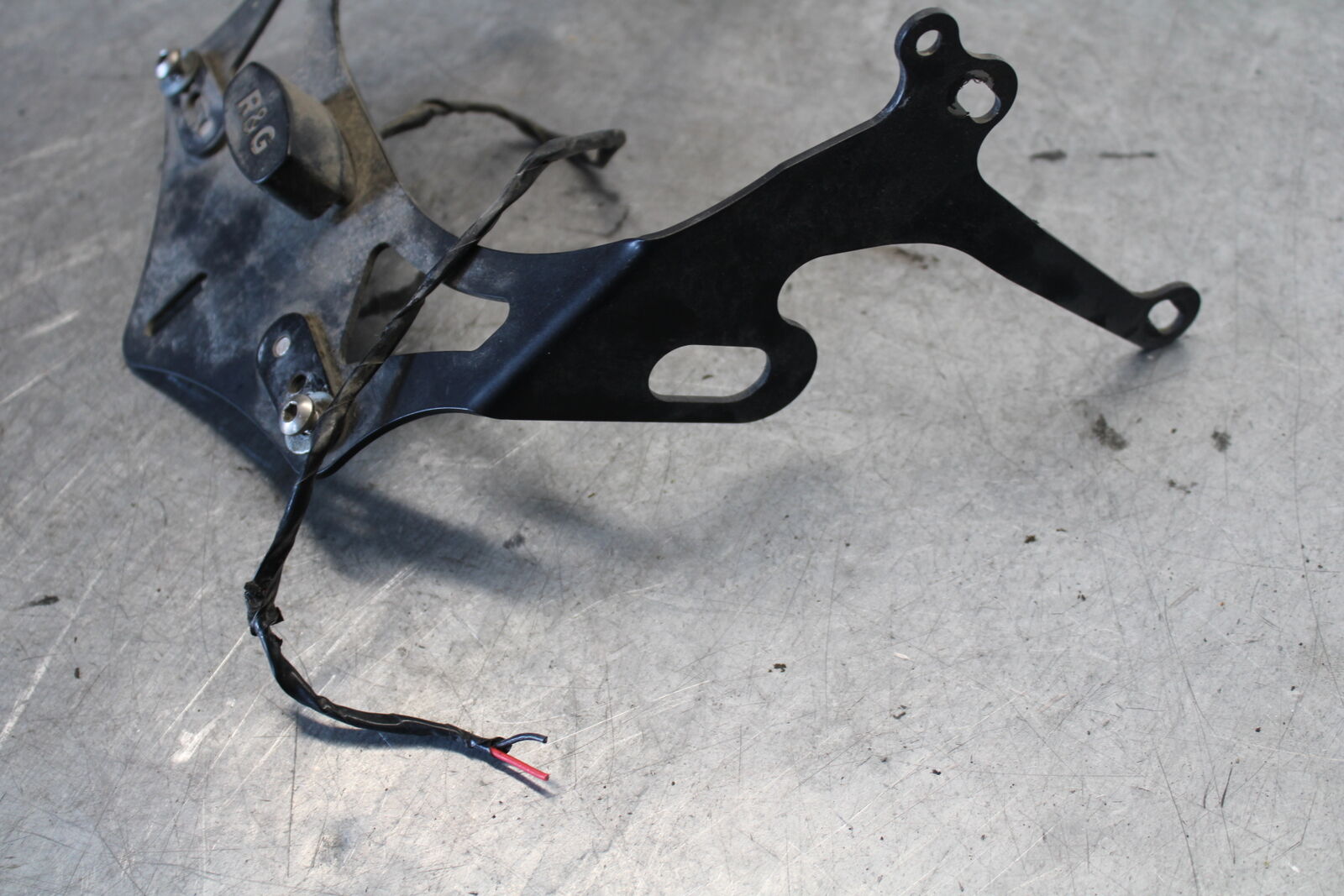 03-04 HONDA CBR600RR R&G FENDER ELIMINATOR LICENSE PLATE BRACKET BB661