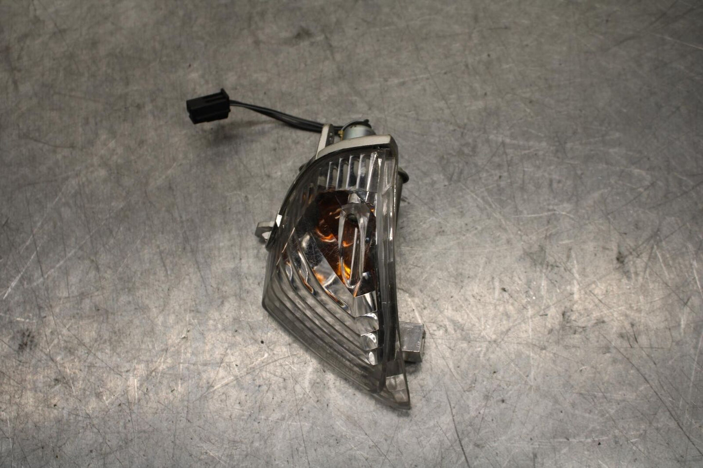 06-07 SUZUKI GSXR750 RIGHT REAR BACK TURN SIGNAL LIGHT INDICATOR 35603-41G01 BB6