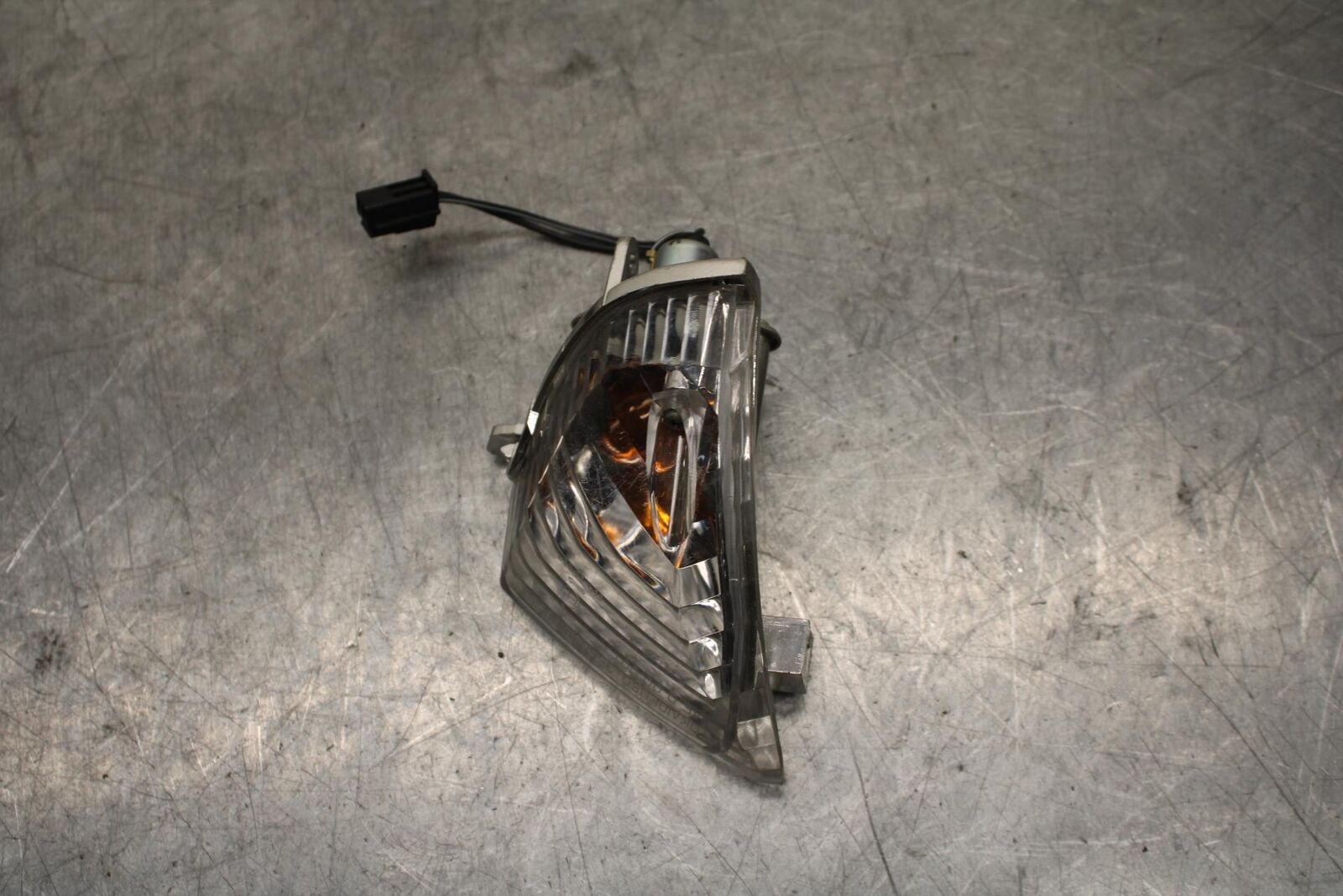 06-07 SUZUKI GSXR750 RIGHT REAR BACK TURN SIGNAL LIGHT INDICATOR 35603-41G01 BB6