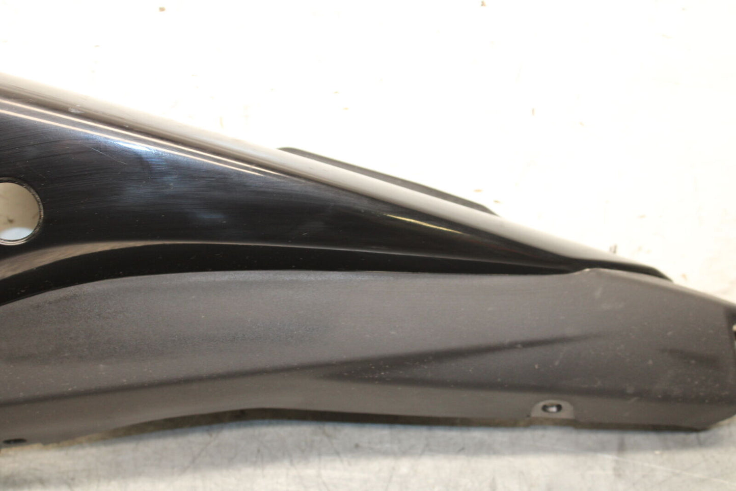 19-24 YAMAHA R3 LEFT REAR BACK TAIL FAIRING COWL SHROUD BB736
