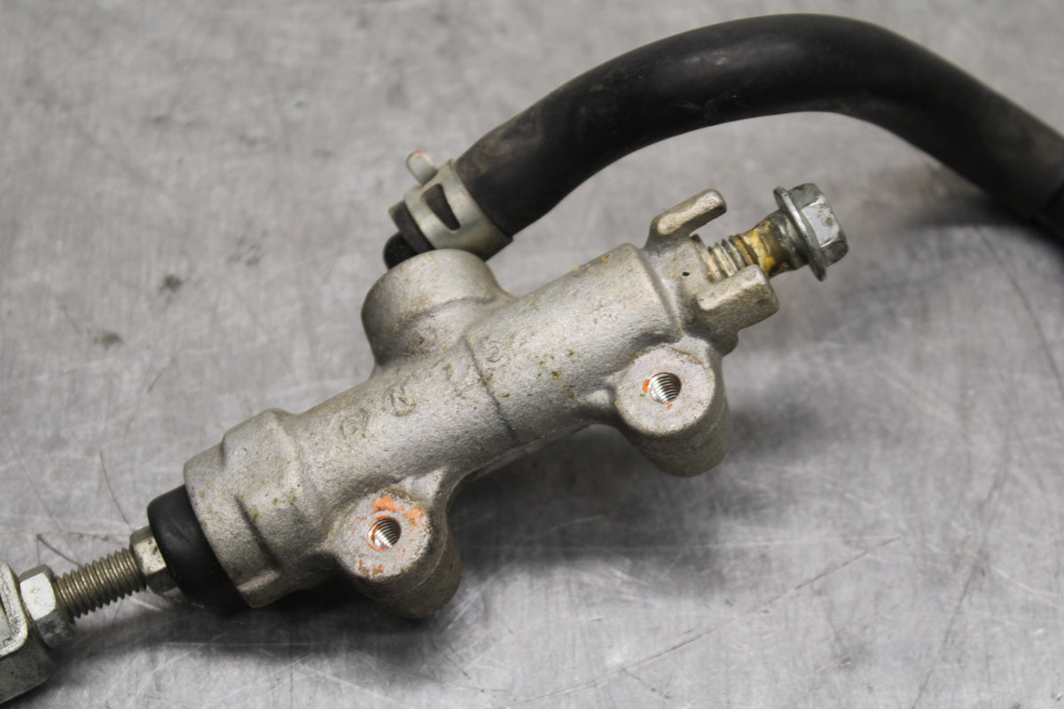 06-07 SUZUKI GSXR750 REAR BACK BRAKE MASTER CYLINDER W RESERVOIR BB132