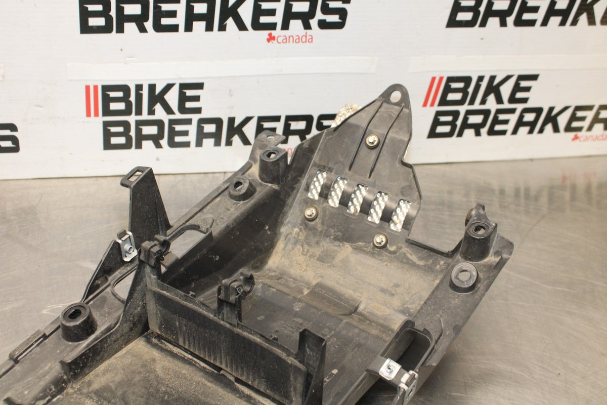 24 APRILIA TUONO V4 1100 FACTORY ABS REAR BACK TAIL UNDERTAIL FAIRING COWL BB887