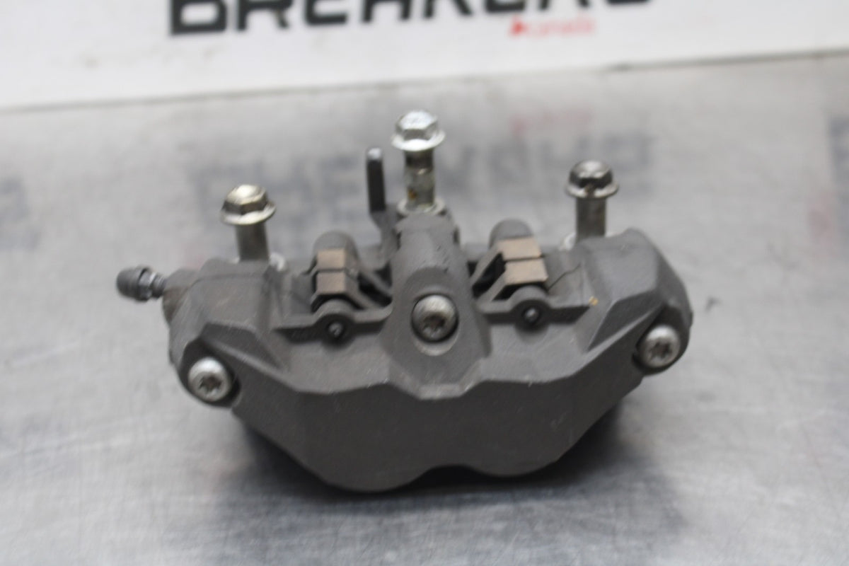 06-07 SUZUKI GSXR 600 RIGHT LEFT FRONT BRAKE CALIPER SET PAIR CALIPERS BB822