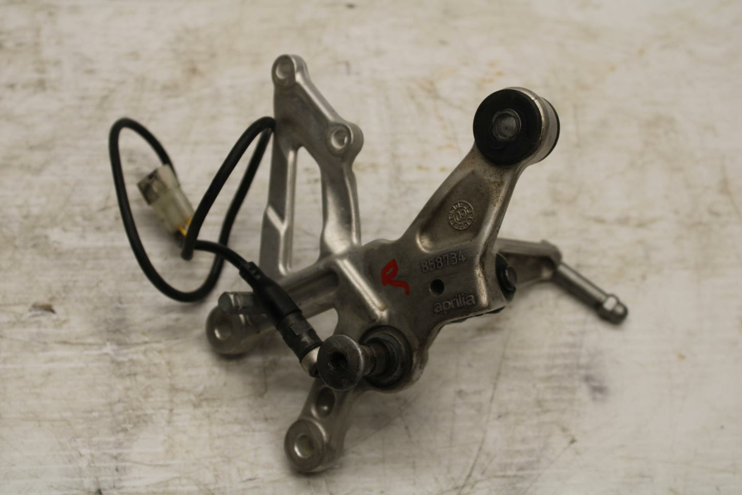 10-11 APRILIA RSV4 RIGHT REARSET REAR SET DRIVER FOOT PEG REST STOP  BB268