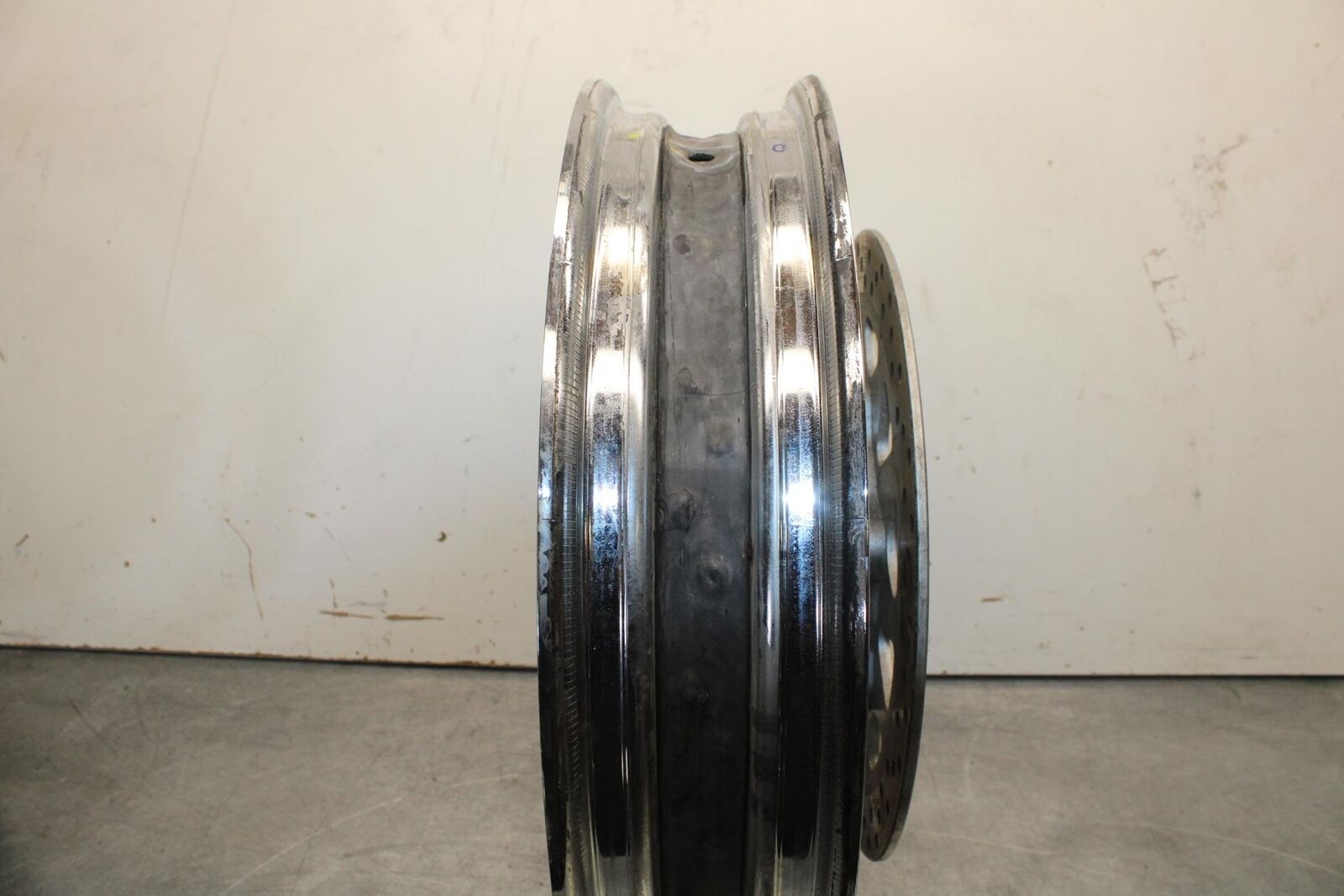 2013 Suzuki Boulevard C50T FRONT WHEEL RIM BB625