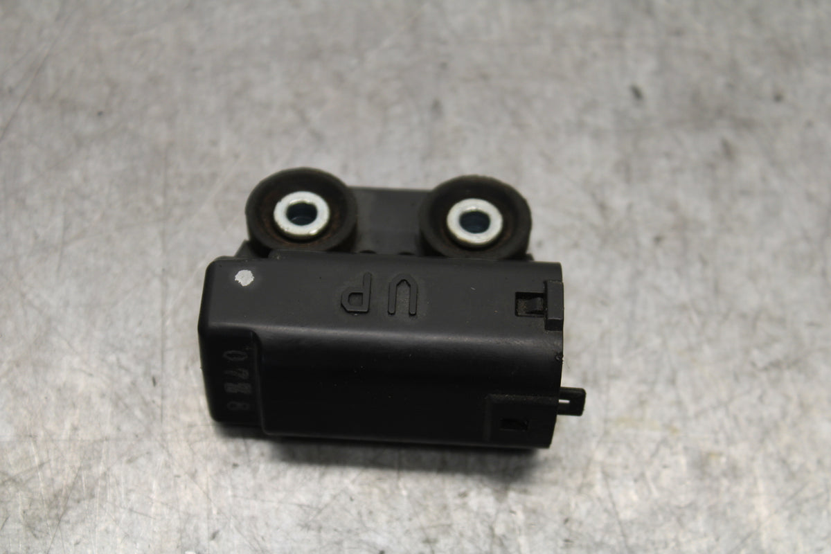 19-21 TRIUMPH SPEED TWIN 1200 TIP OVER ANGLE CRASH SENSOR SWITCH  T2502455 BB653