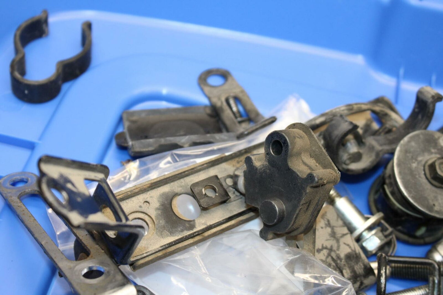 05-08 KAWASAKI VULCAN 1500 VN1500N CLASSIC BOLTS HARDWARE BB343