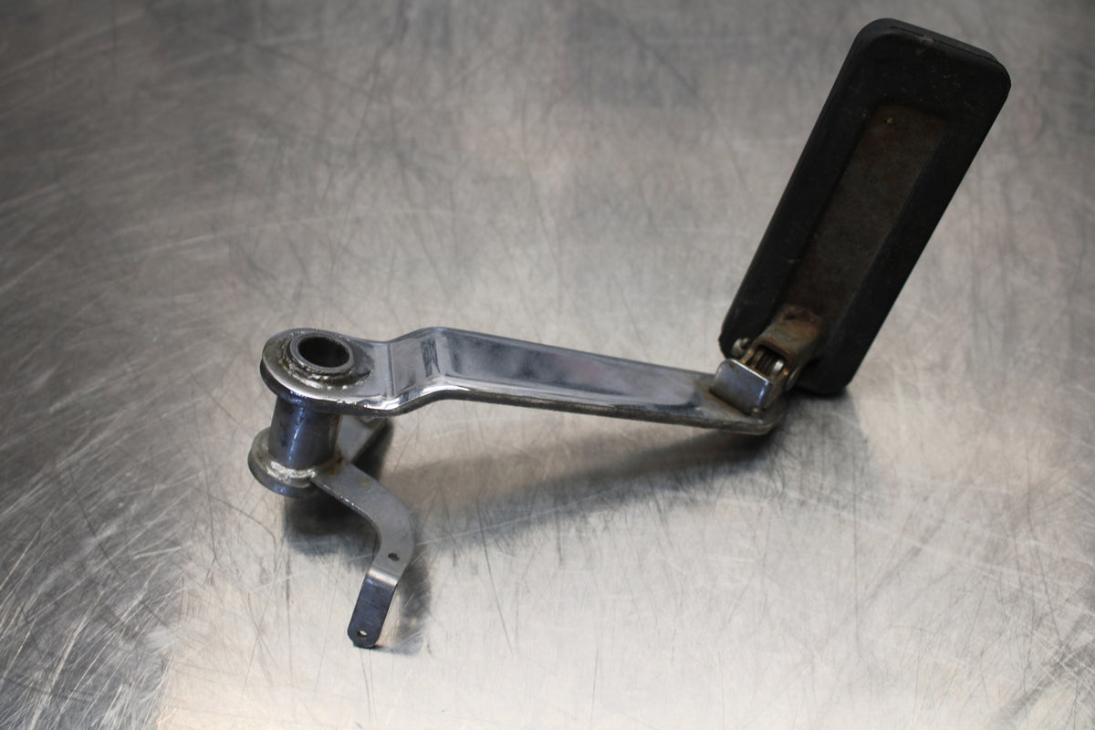 04 YAMAHA ROAD STAR XV1700A RIGHT REARSET BRAKE FOOT PEDAL BB155