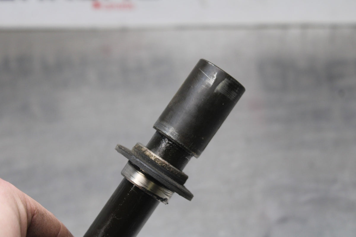 05 YAMAHA YZF R6 FRONT WHEEL RIM AXLE PIVOT BOLT BB858