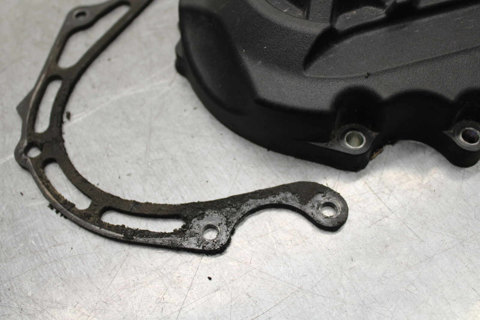 16 KAWASAKI NINJA ZX10R ENGINE SPROCKET COVER BB650