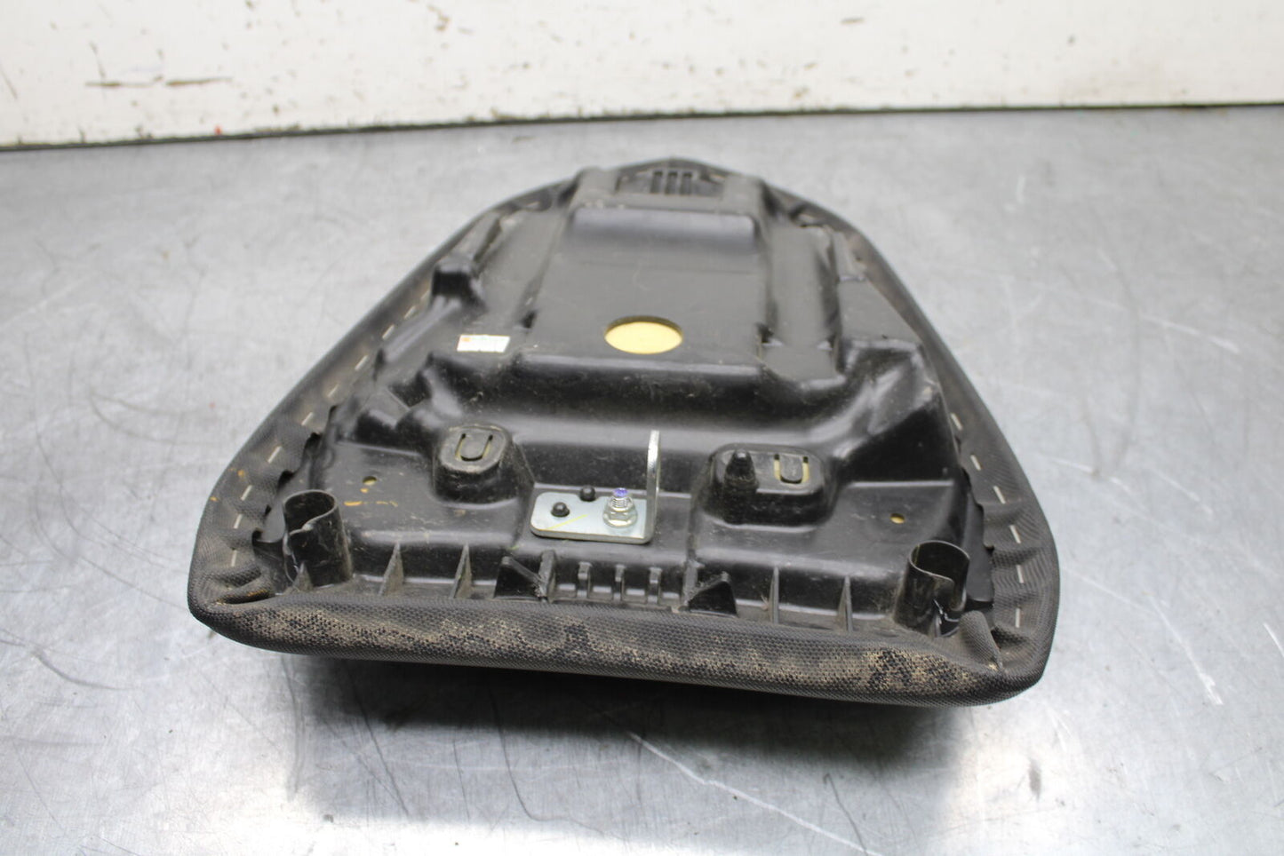 12-17 KAWASAKI ER-6N Z650 REAR BACK PASSENGER TANDEM SEAT PAD SADDLE  BB709