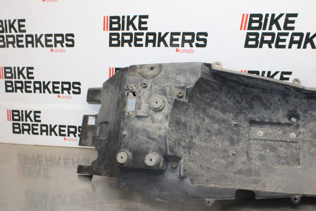 09 KAWASAKI CONCOURS 14 ZG1400B REAR TAIL UNDERTAIL FAIRING COWL FENDER  BB875