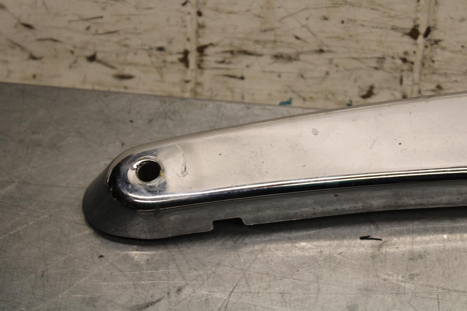 2004 Suzuki Intruder 1500 VL1500 REAR BACK FENDER SUPPORT FRAME SUBFRAME BB573