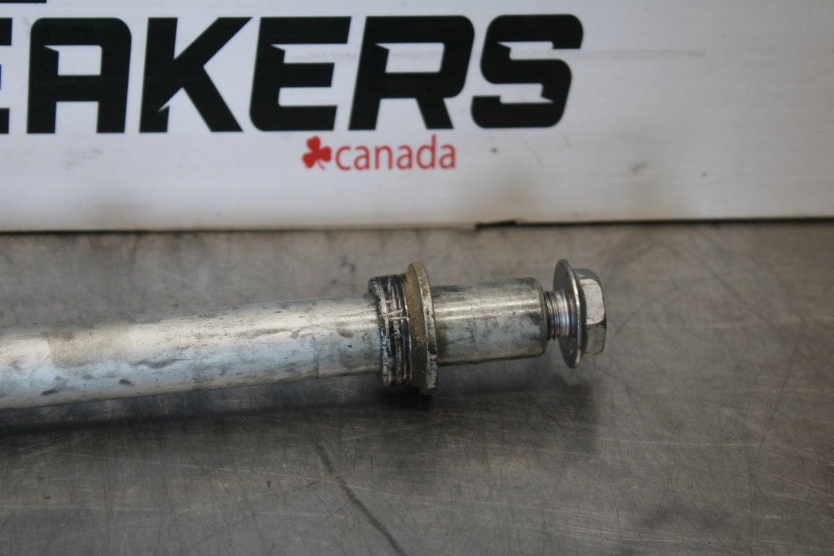 05-06 HONDA CBR600RR FRONT WHEEL RIM AXLE PIVOT BOLT BB893