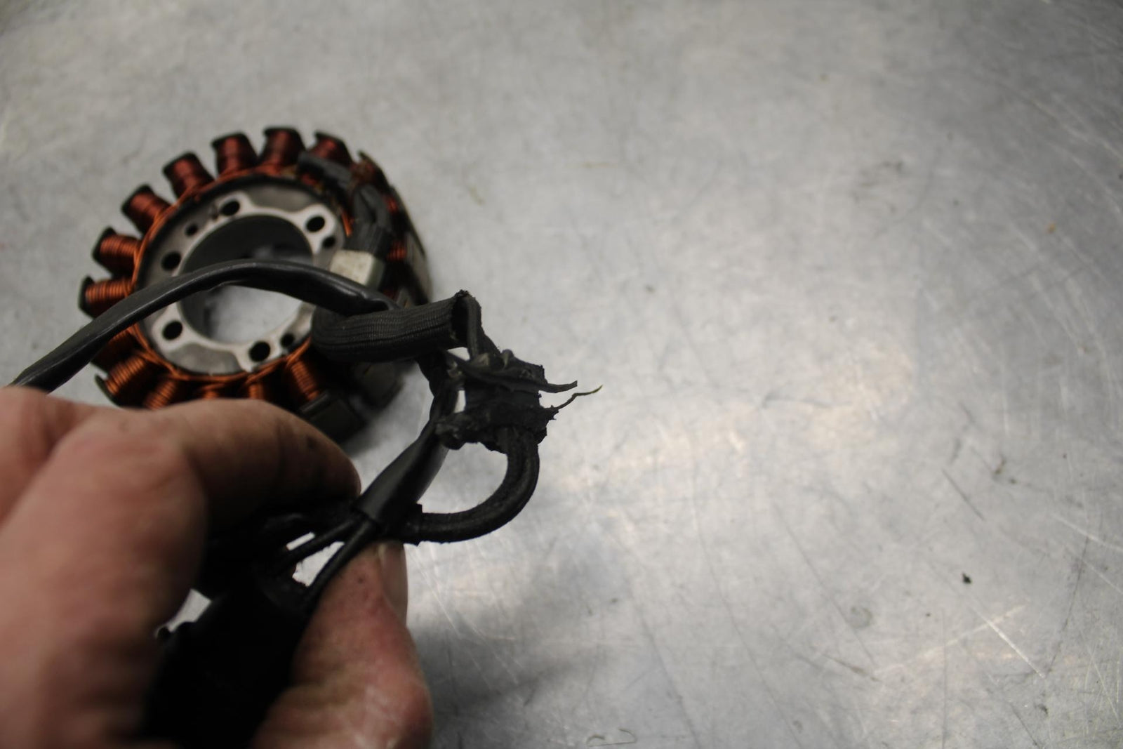 2003 Kawasaki Z1000 STATOR GENERATOR ALTERNATOR MAGNETO 21003-0001 BB35