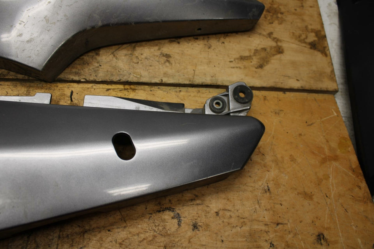 07-11 SUZUKI VSTROM 650 RIGHT LEFT FRONT SIDE SEAT PANELS COWLS FAIRINGS BB340