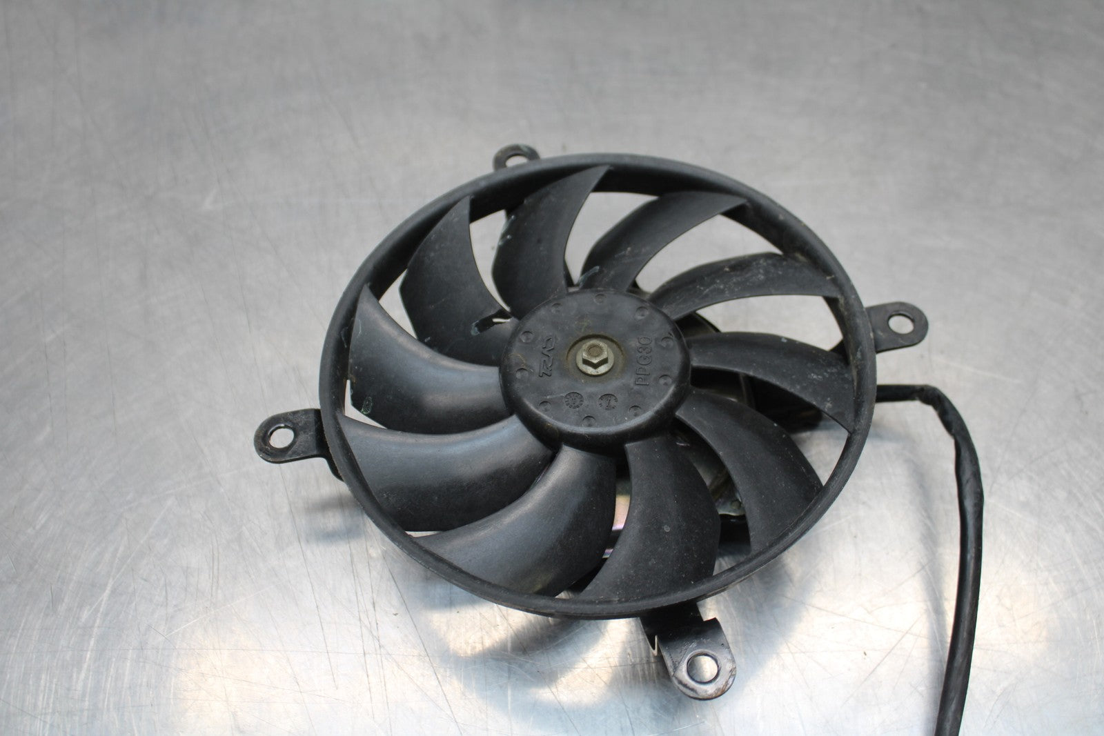 08 KAWASAKI VULCAN 900 ENGINE RADIATOR COOLING FAN BB184