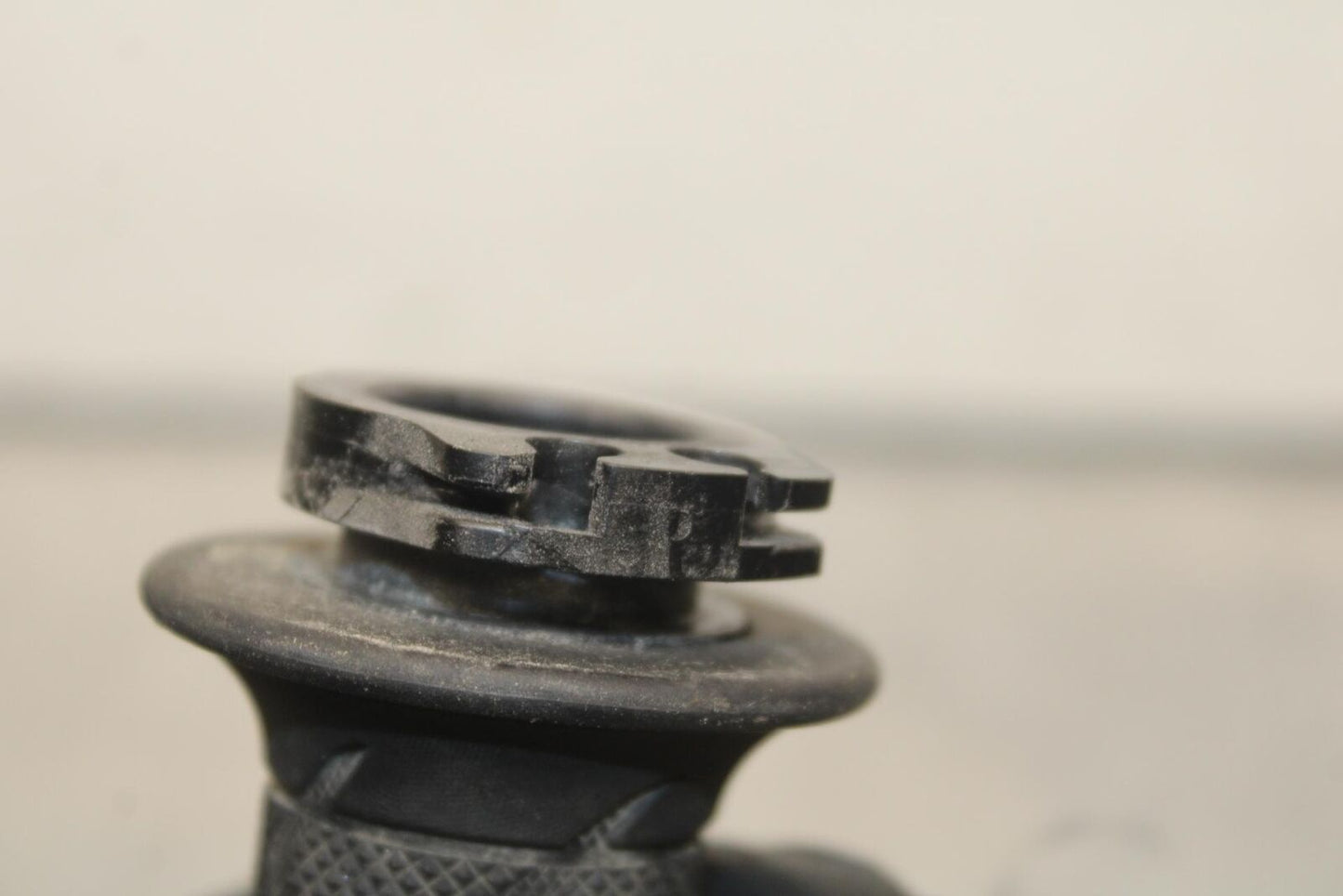 2011 Suzuki GSXR600 RIGHT THROTTLE GRIP BB605